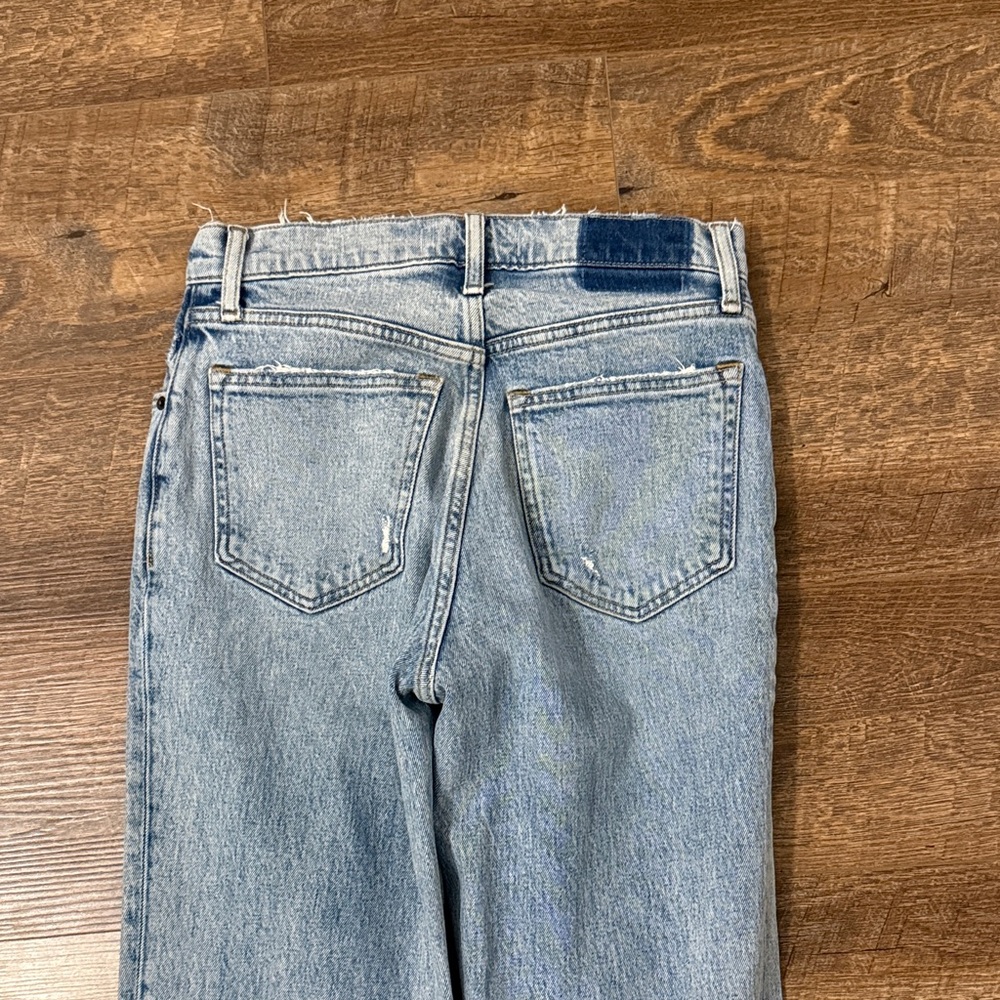 Abercrombie & Fitch ‘90s Straight Ultra High Rise - Picture 5 of 6